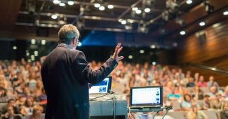 conferencier economiste seminaire